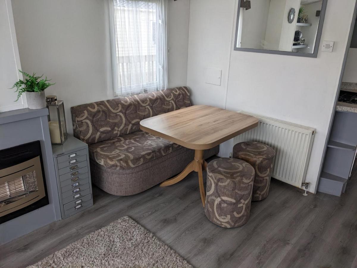 Static Caravan On Lady'S Mile Holiday Park Dawlish Exterior foto